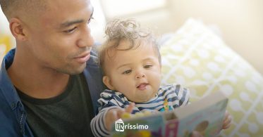 Leitura para bebês: os benefícios da prática para a formação da criança